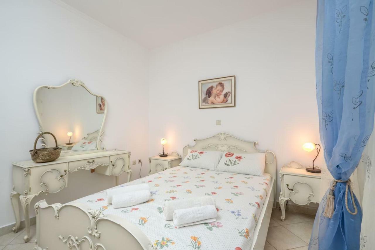 Independent Agapitos Apart , 2Bdrm, Private Patio Naxos City Bagian luar foto